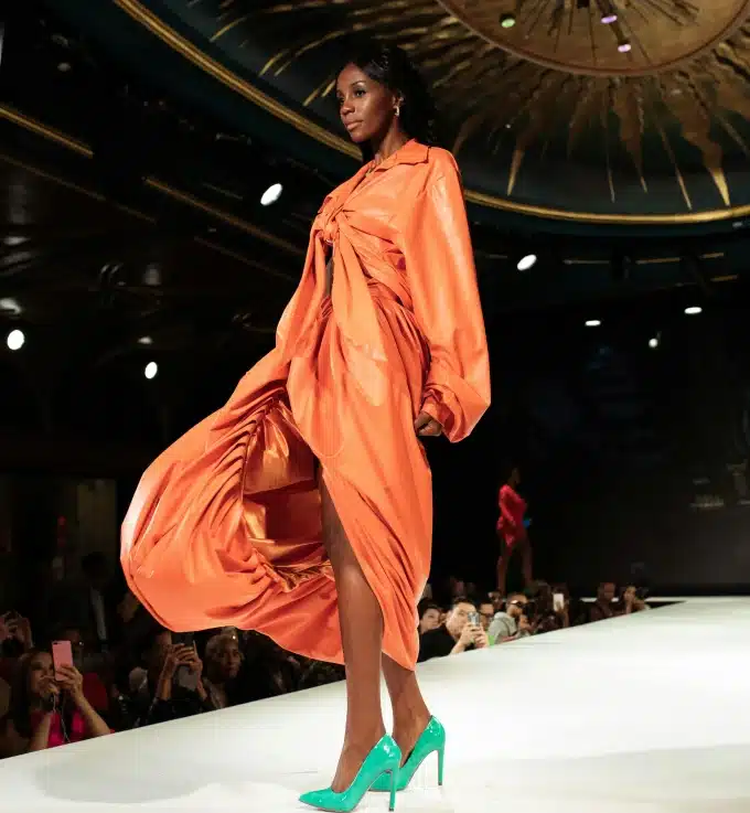 Woman Haute Couture-Week