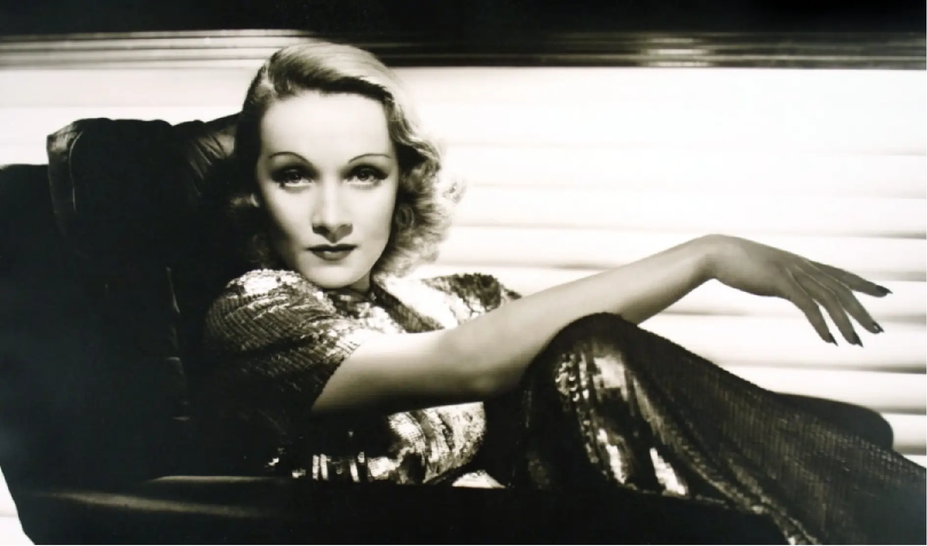 hollywood woman with arm outstretched