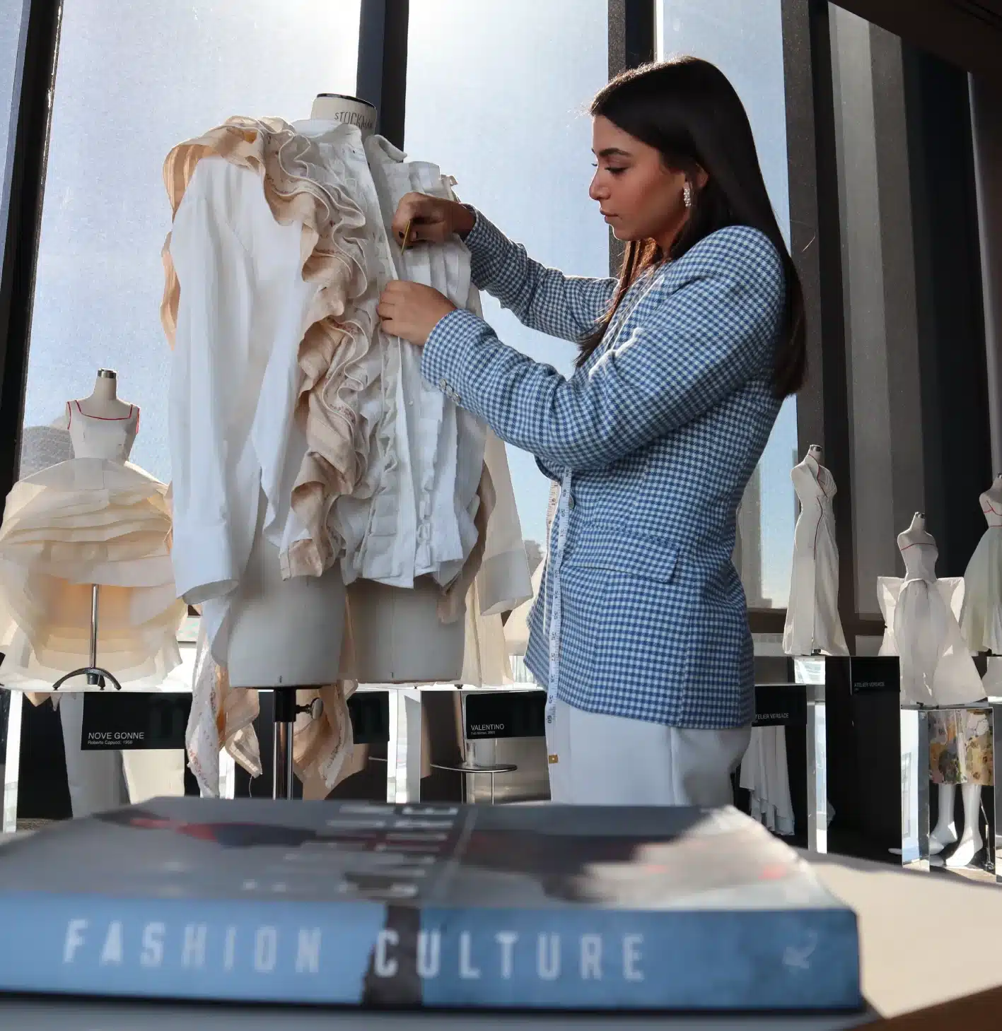 fashion design courses scholarships